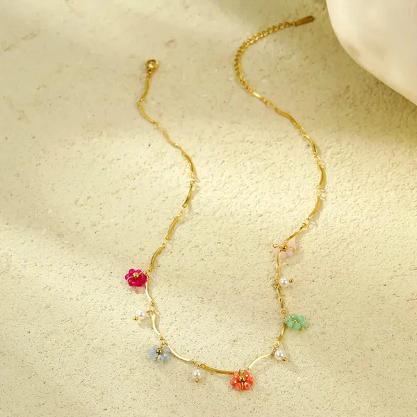 Gold_Flower_Necklace_For_Women